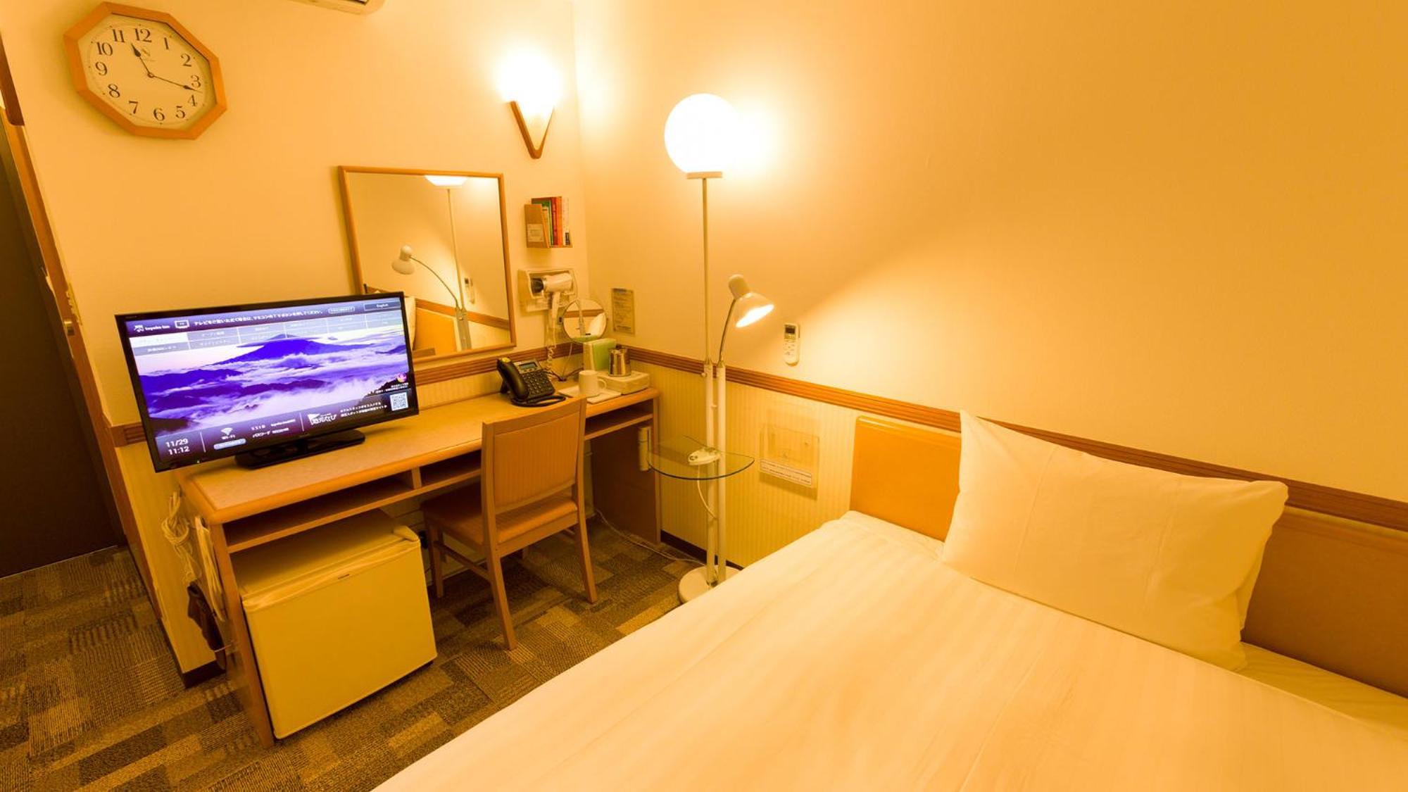Toyoko Inn Nishitetsu Kurume Eki Higashi Guchi Zimmer foto