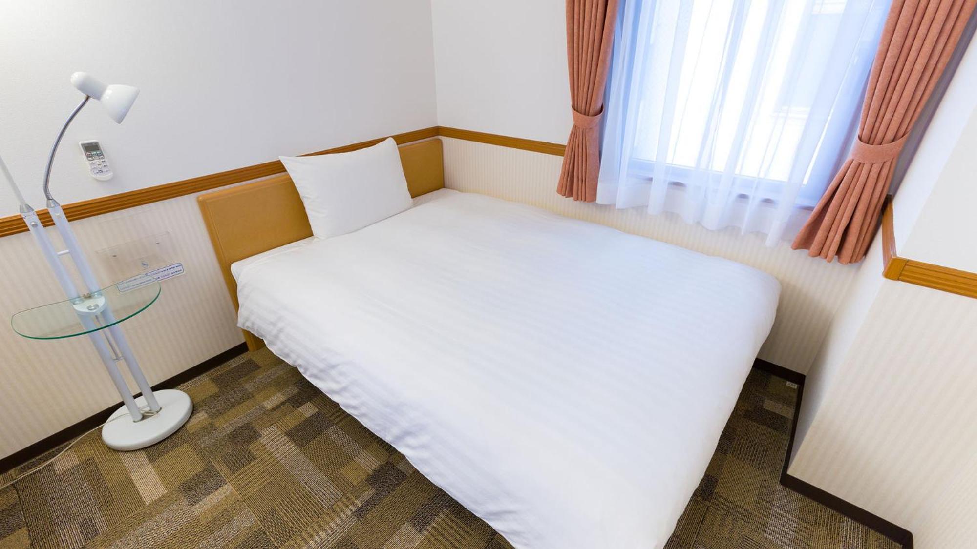 Toyoko Inn Nishitetsu Kurume Eki Higashi Guchi Zimmer foto