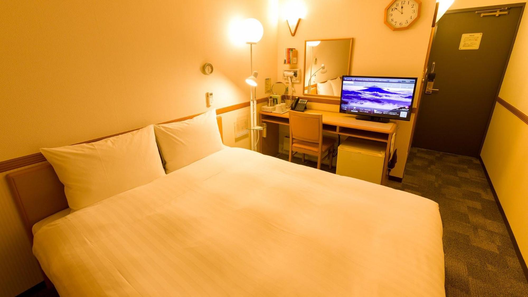 Toyoko Inn Nishitetsu Kurume Eki Higashi Guchi Zimmer foto
